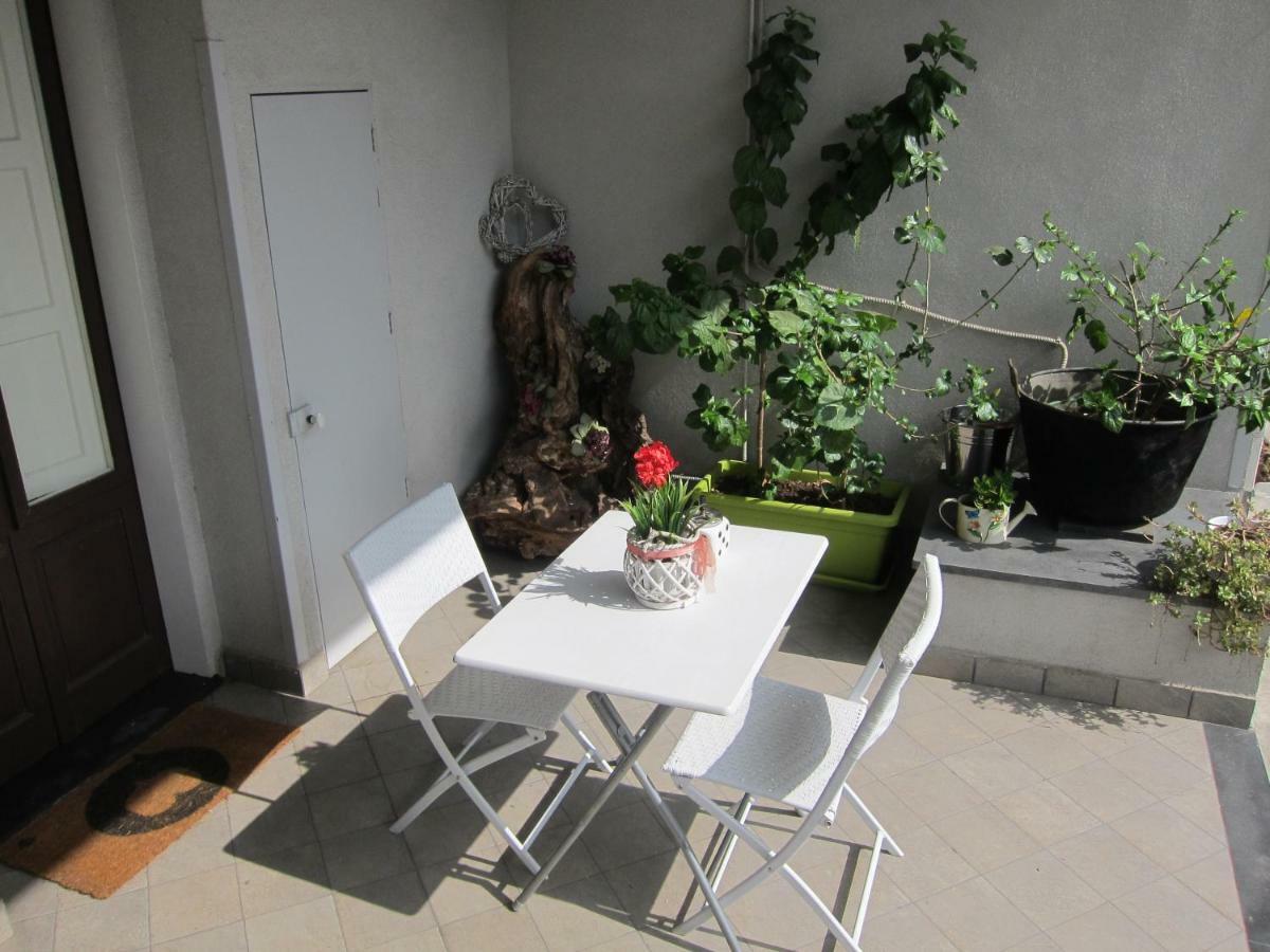 Moni Rooms Джарре Экстерьер фото