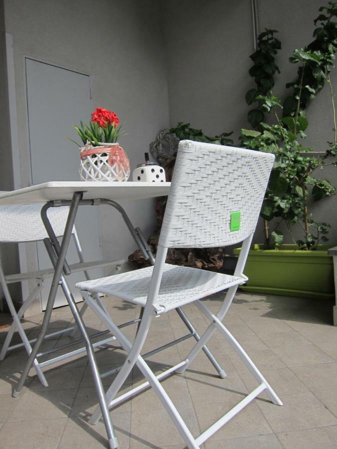 Moni Rooms Джарре Экстерьер фото